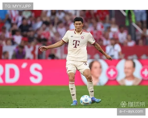 金玟哉荣膺意甲赛季最佳球员，防守铁闸闪耀亚平宁