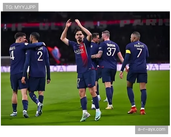 法甲争冠白热化：巴黎圣日耳曼压力陡增，摩纳哥稳扎稳打紧追不舍