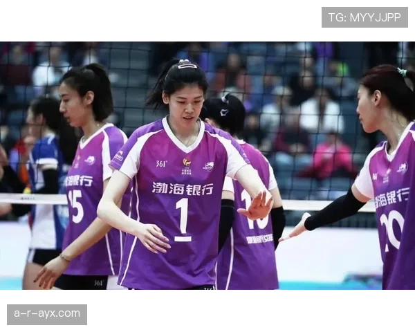 李盈莹训练完偷偷吃火锅被拍，这自律人设还稳吗？